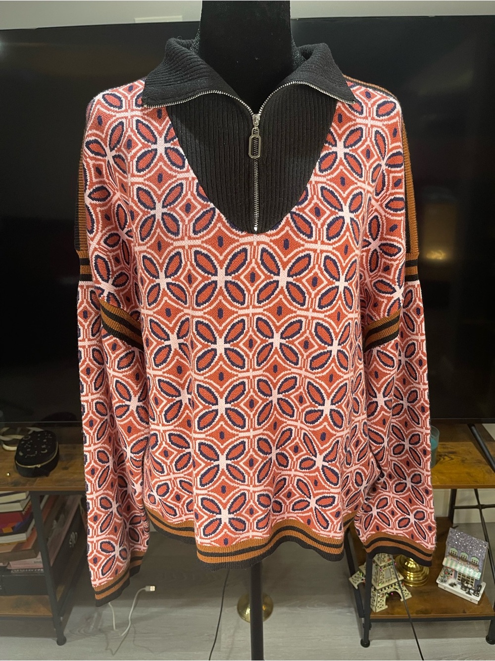 Nouveaux Women's Pink Geometric Knit Zip-Collar Sweater